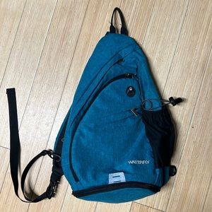 Waterfly Sling Bag